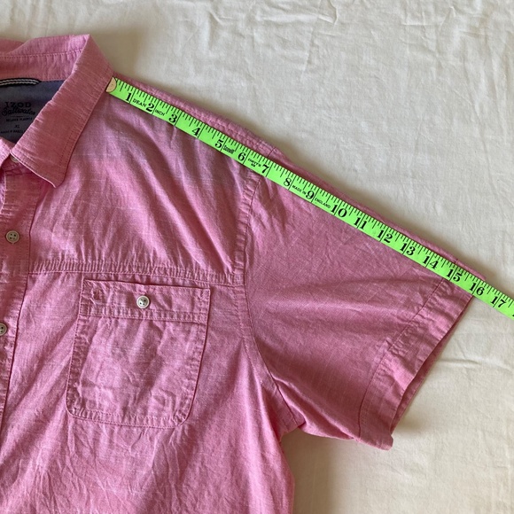 IZOD Shirt Mens XL Saltwater Button-Down Short Sleeve Pink Stripe Relaxed - Picture 4 of 8